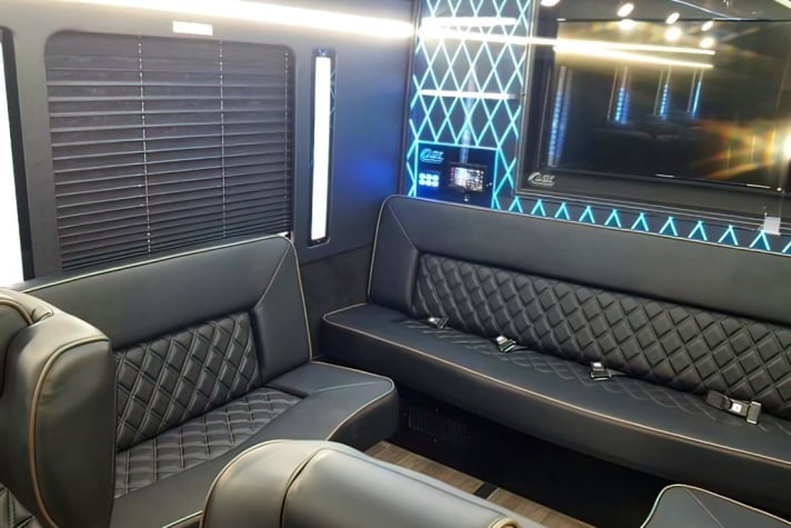 Mini Bus